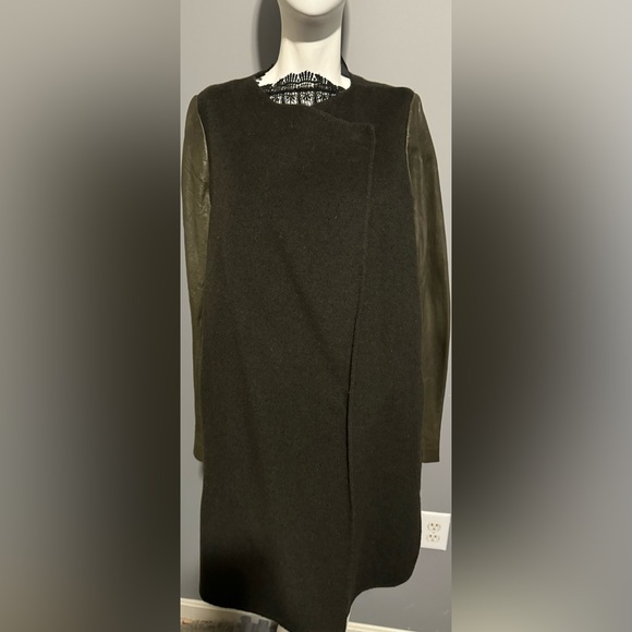 Vince mixed media Green Leather sleeve Coat Sz L